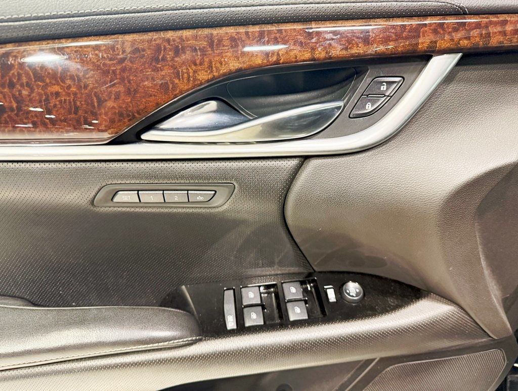 2013 Cadillac XTS Luxury photo 25