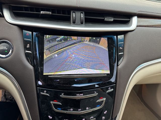 2013 Cadillac XTS 4dr Sedan Luxury AWD - 22938921 - 16