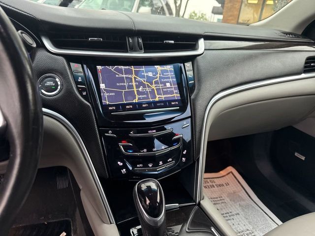 2013 Cadillac XTS 4dr Sedan Luxury AWD - 23021291 - 11