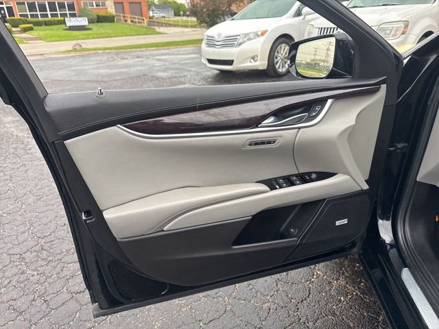 2013 Cadillac XTS 4dr Sedan Luxury AWD - 23021291 - 14