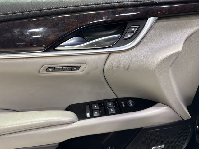 2013 Cadillac XTS 4dr Sedan Luxury AWD - 23021291 - 23