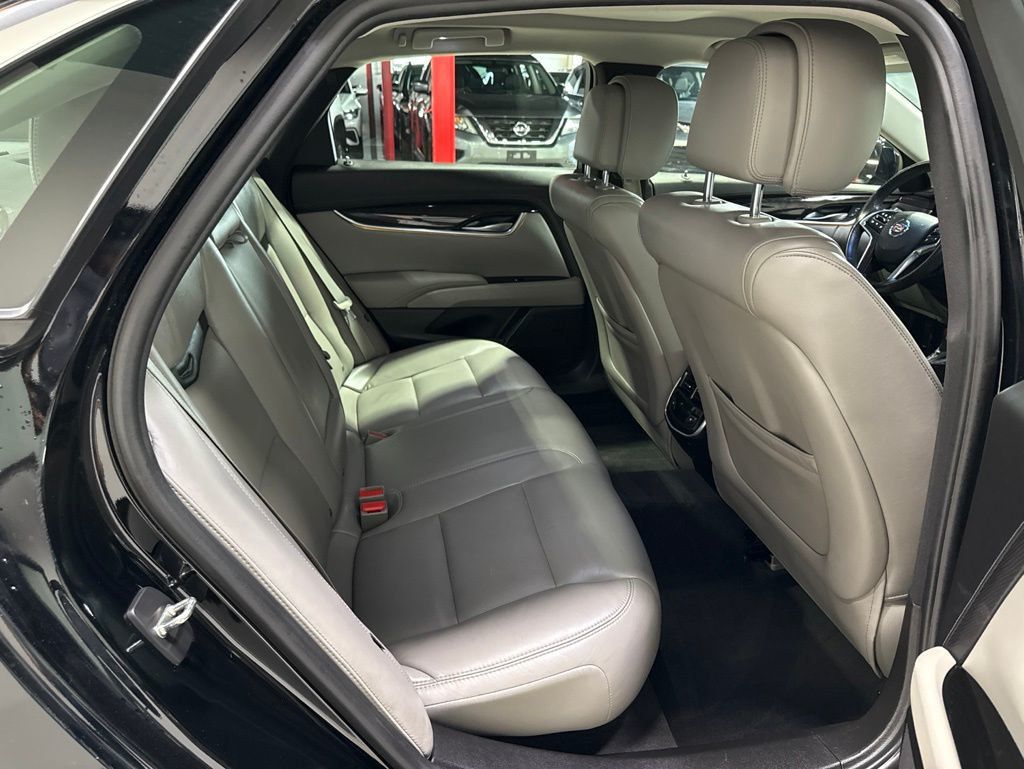 2013 Cadillac XTS 4dr Sedan Luxury AWD - 23021291 - 29