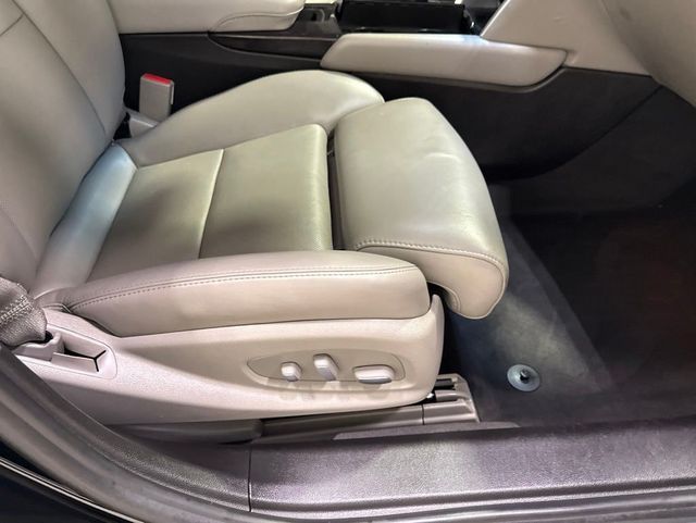 2013 Cadillac XTS 4dr Sedan Luxury AWD - 23021291 - 36
