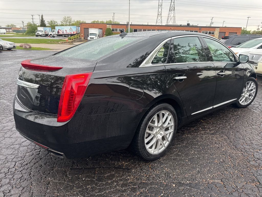 2013 Cadillac XTS 4dr Sedan Luxury AWD - 23021291 - 5