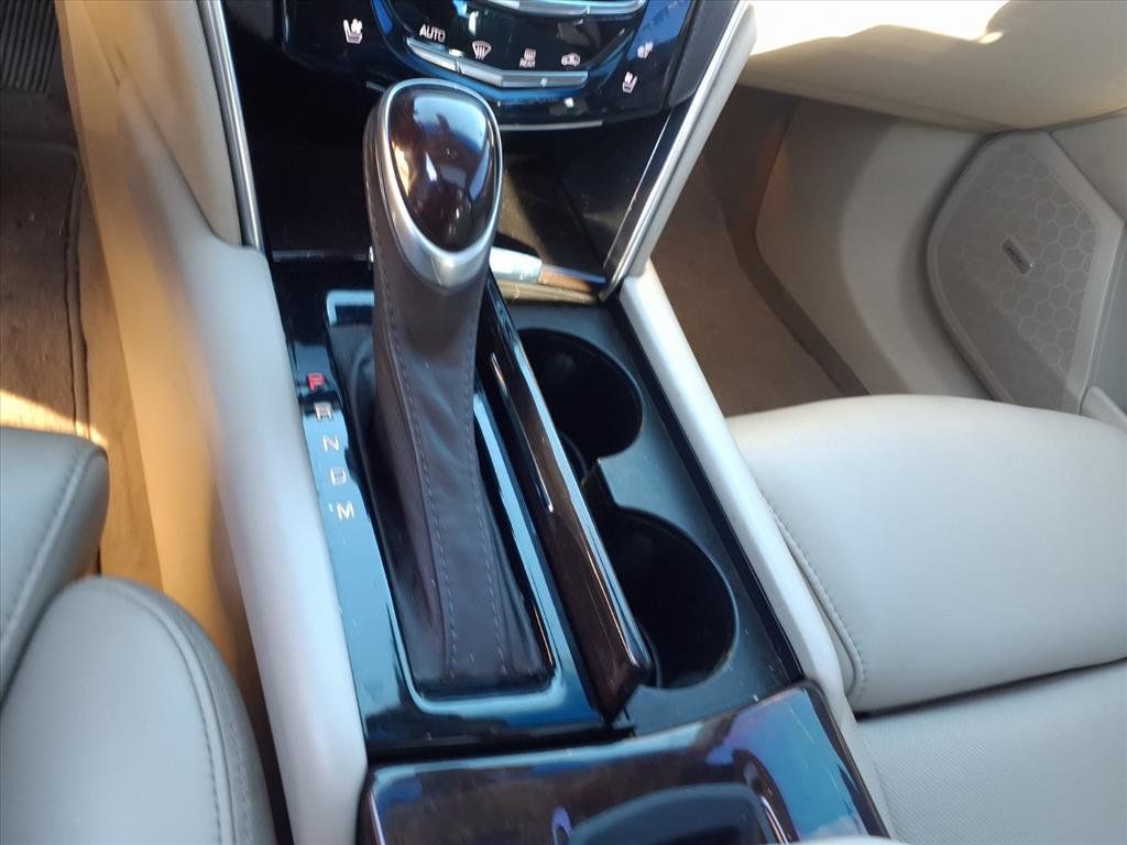 2013 Cadillac XTS 4dr Sedan Luxury AWD - 22941331 - 13