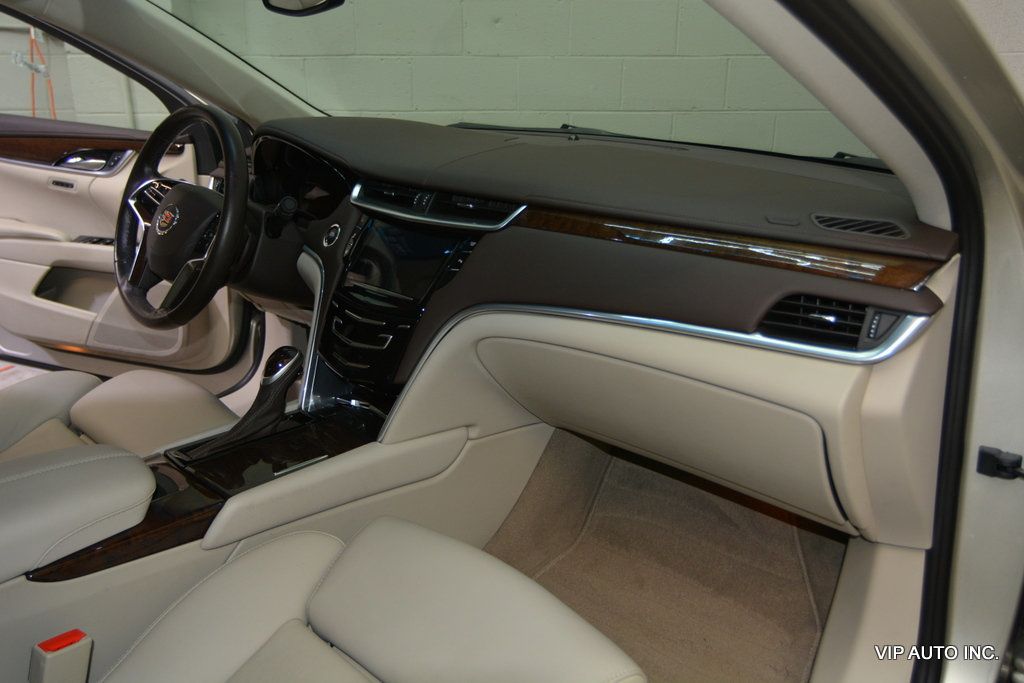 2013 Cadillac XTS 4dr Sedan Luxury AWD - 22977734 - 11