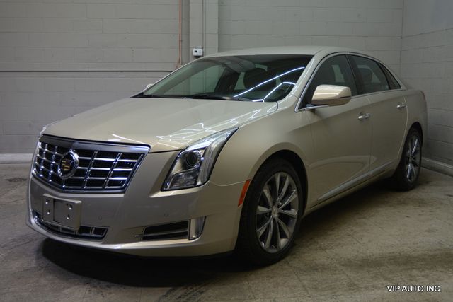 2013 Cadillac XTS 4dr Sedan Luxury AWD - 22977734 - 1
