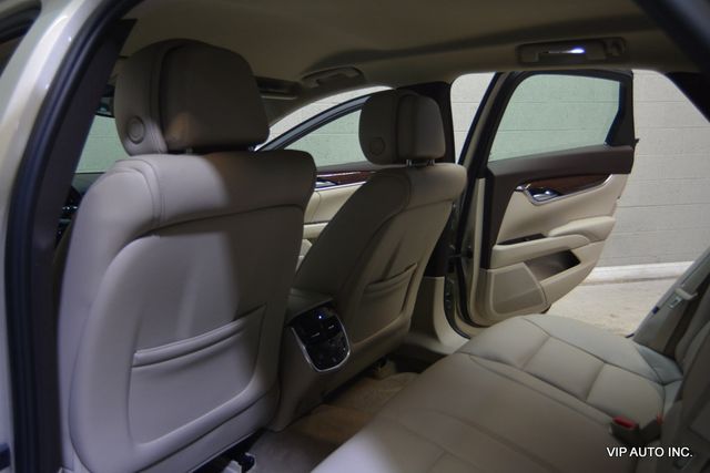 2013 Cadillac XTS 4dr Sedan Luxury AWD - 22977734 - 19