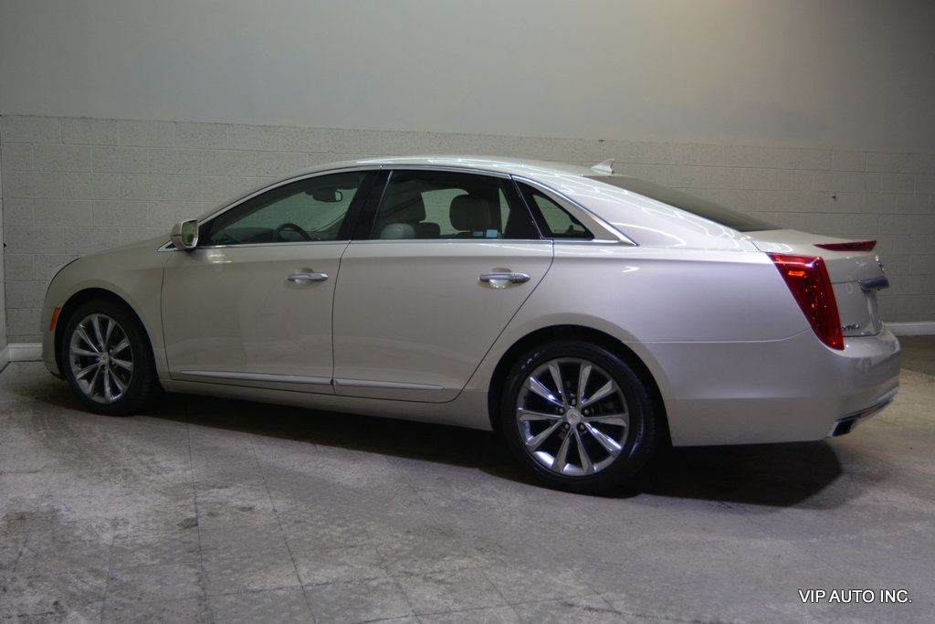 2013 Cadillac XTS 4dr Sedan Luxury AWD - 22977734 - 30