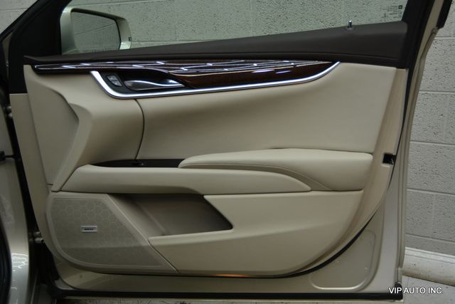 2013 Cadillac XTS 4dr Sedan Luxury AWD - 22977734 - 7