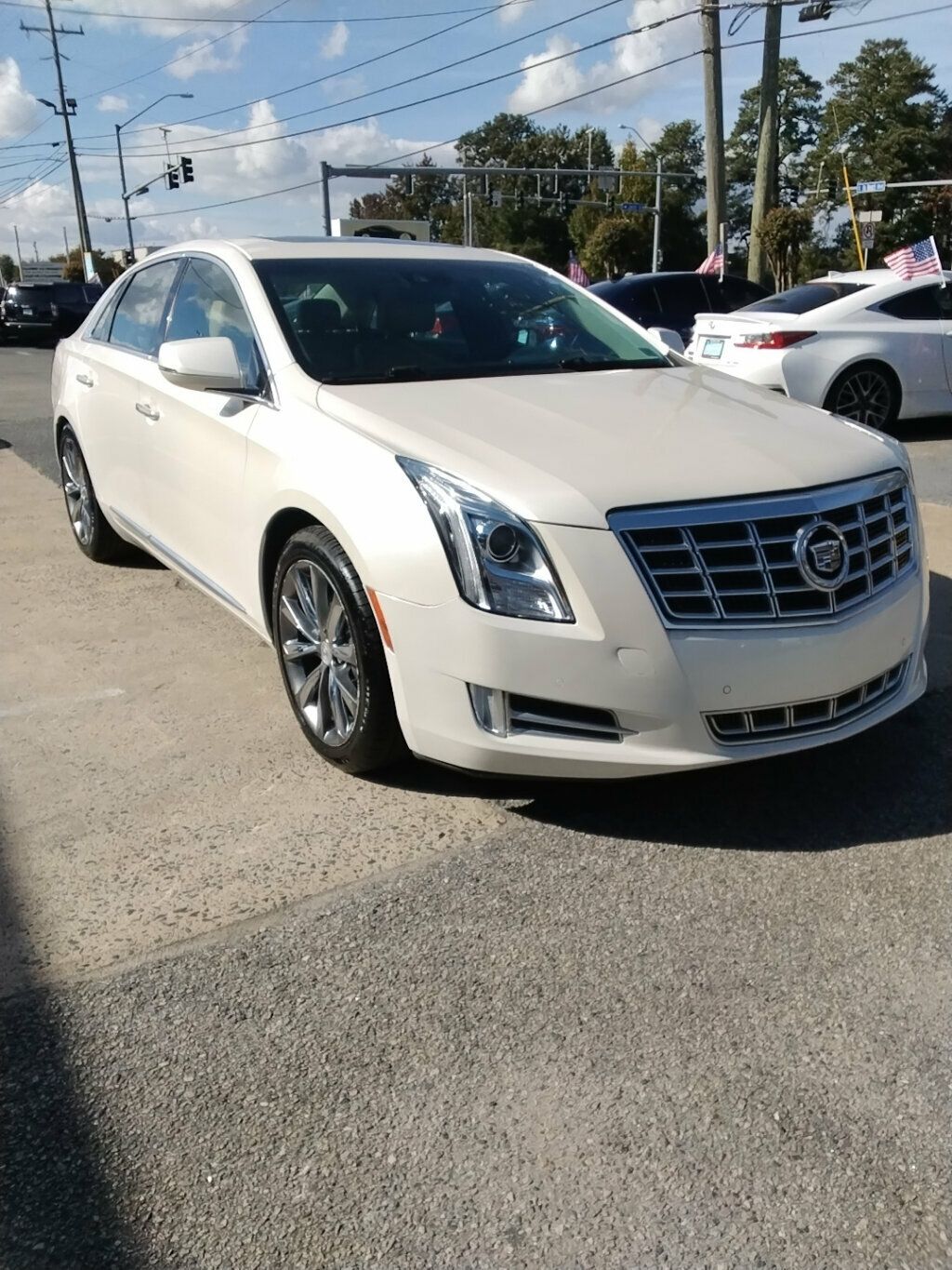 2013 Cadillac XTS Luxury photo 3