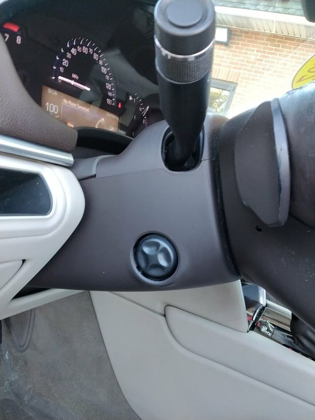 2013 Cadillac XTS 4dr Sedan Luxury FWD - 22968565 - 23