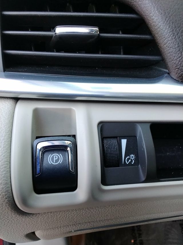 2013 Cadillac XTS 4dr Sedan Luxury FWD - 22968565 - 24