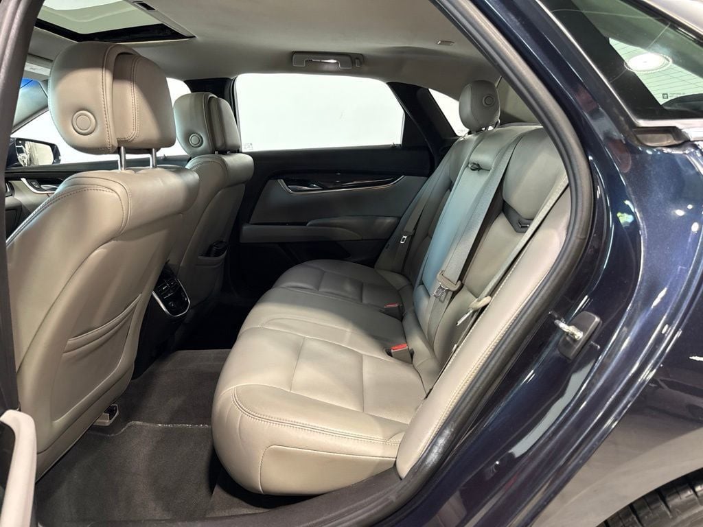 2013 Cadillac XTS 4dr Sedan Luxury FWD - 23075072 - 18