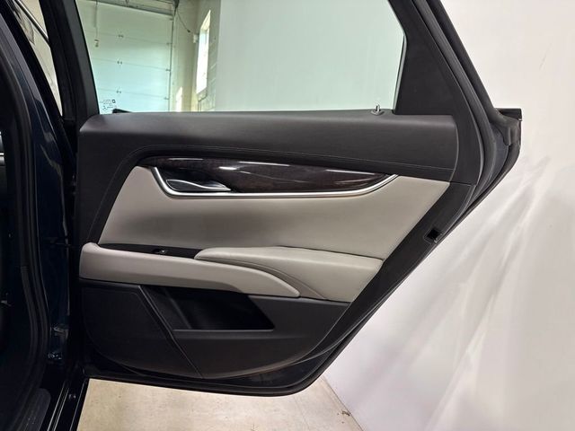 2013 Cadillac XTS 4dr Sedan Luxury FWD - 23075072 - 22