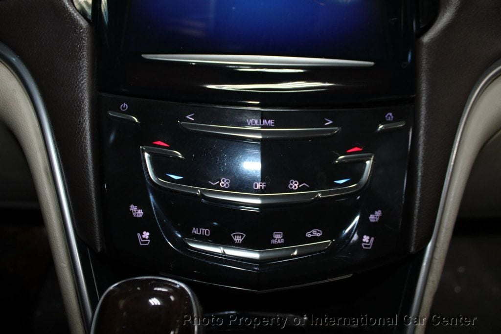 2013 Cadillac XTS Luxury photo 13