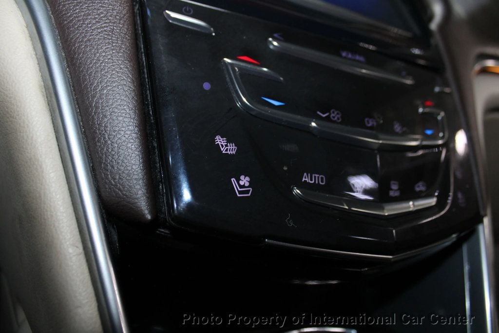 2013 Cadillac XTS Luxury photo 16