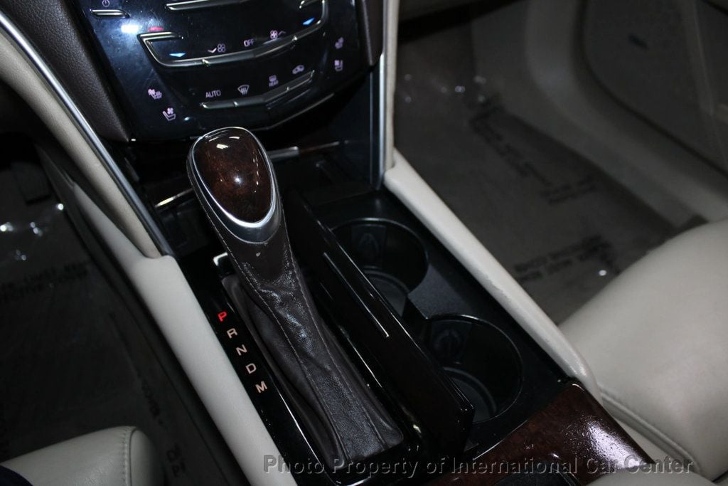 2013 Cadillac XTS Luxury photo 17
