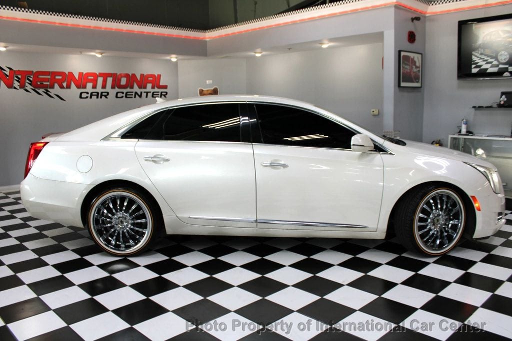 2013 Cadillac XTS Luxury photo 3