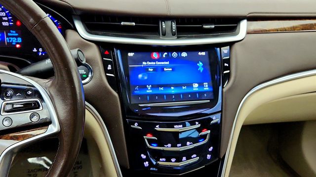 2013 Cadillac XTS 4dr Sedan Luxury FWD - 23033696 - 17