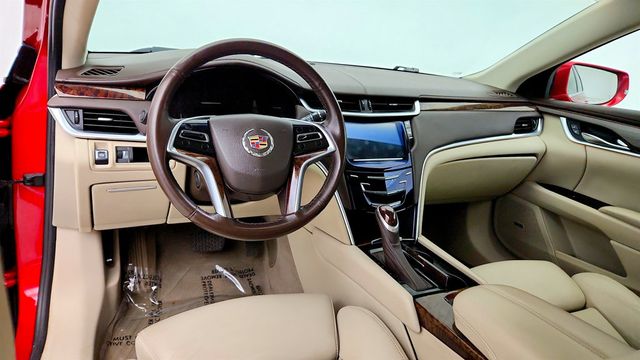 2013 Cadillac XTS 4dr Sedan Luxury w/ UltraView Power Sunroof - 23033696 - 12