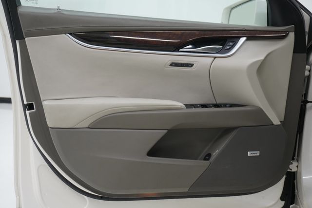 2013 Cadillac XTS 4dr Sedan Platinum FWD - 23002597 - 14