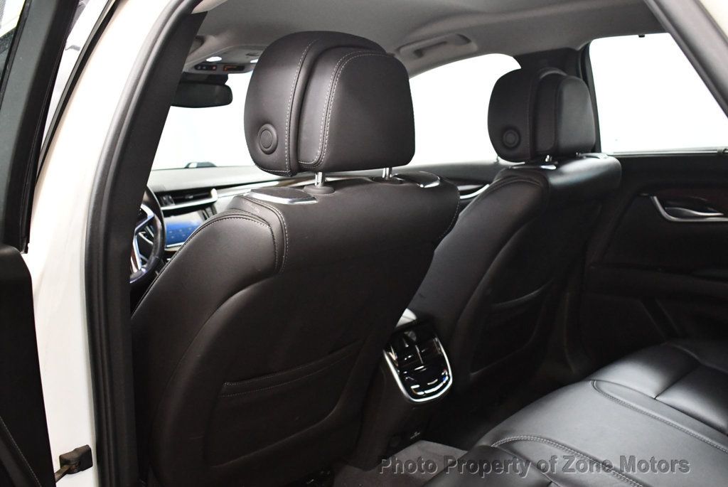 2013 Cadillac XTS Premium photo 19