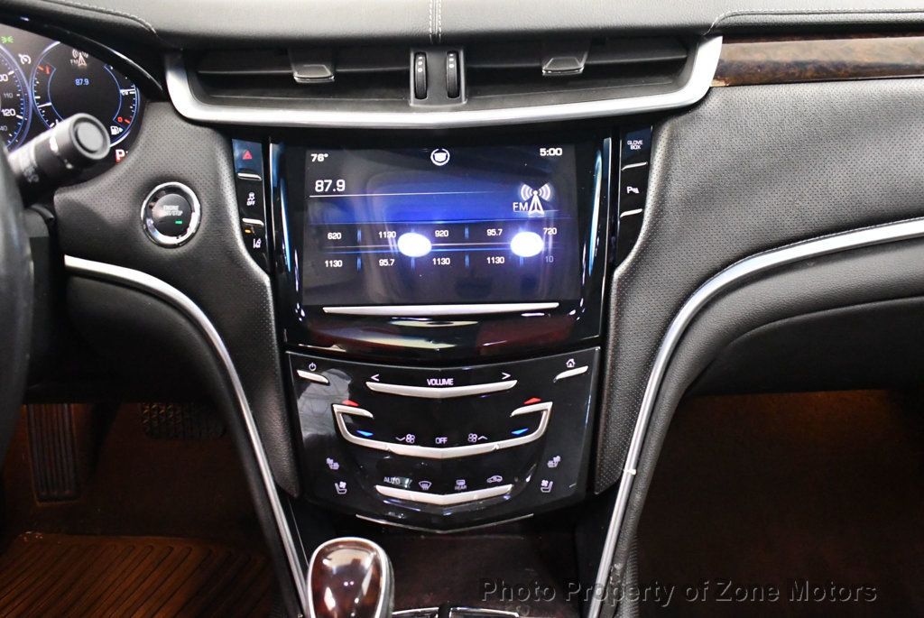 2013 Cadillac XTS Premium photo 24
