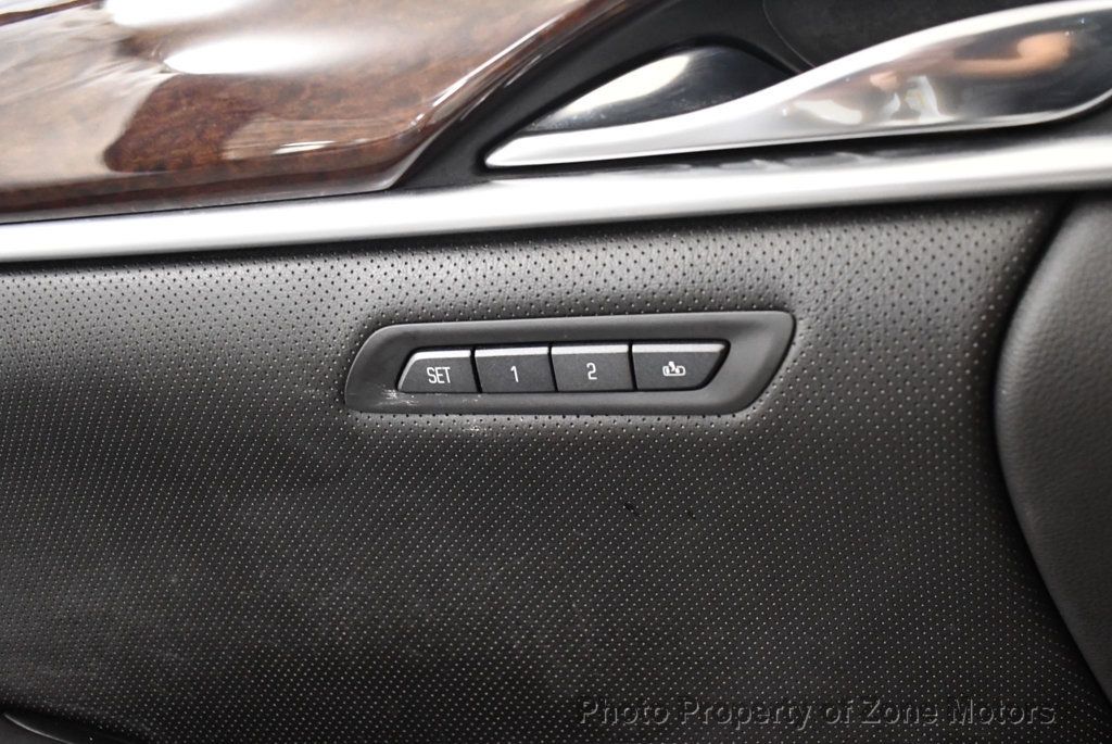 2013 Cadillac XTS Premium photo 29
