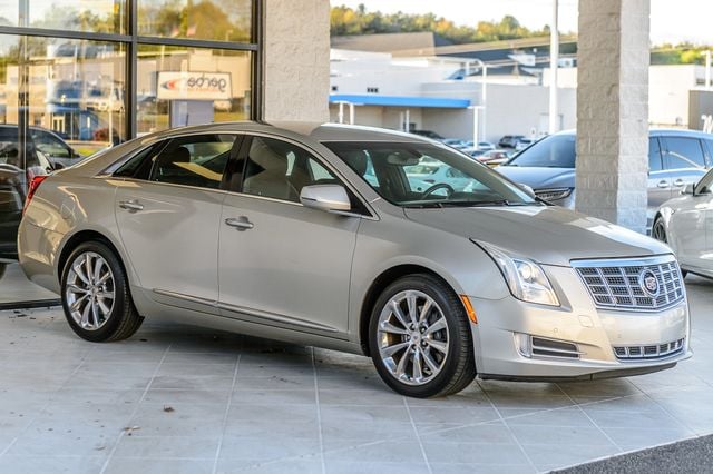 2013 Cadillac XTS XTS LUXURY - LEATHER - POWER SEATS - VERY WELL KEPT - 22393556 - 3