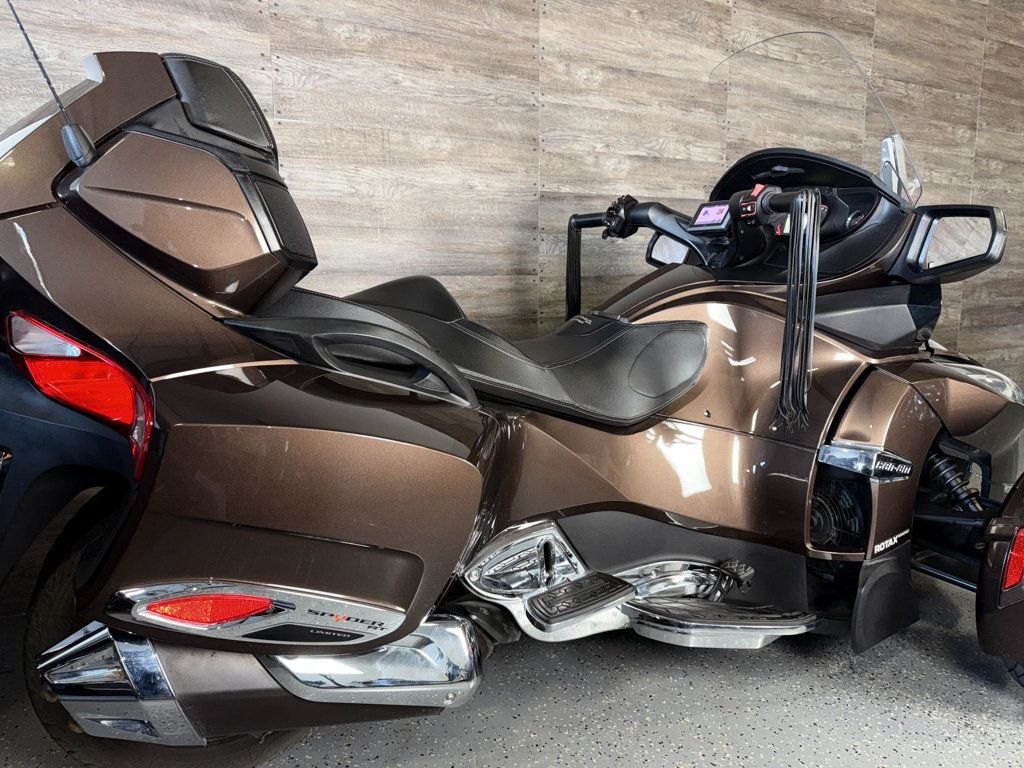 2013 Can-Am Spyder RT SE5 Limited LOW MILES! - 22952080 - 2