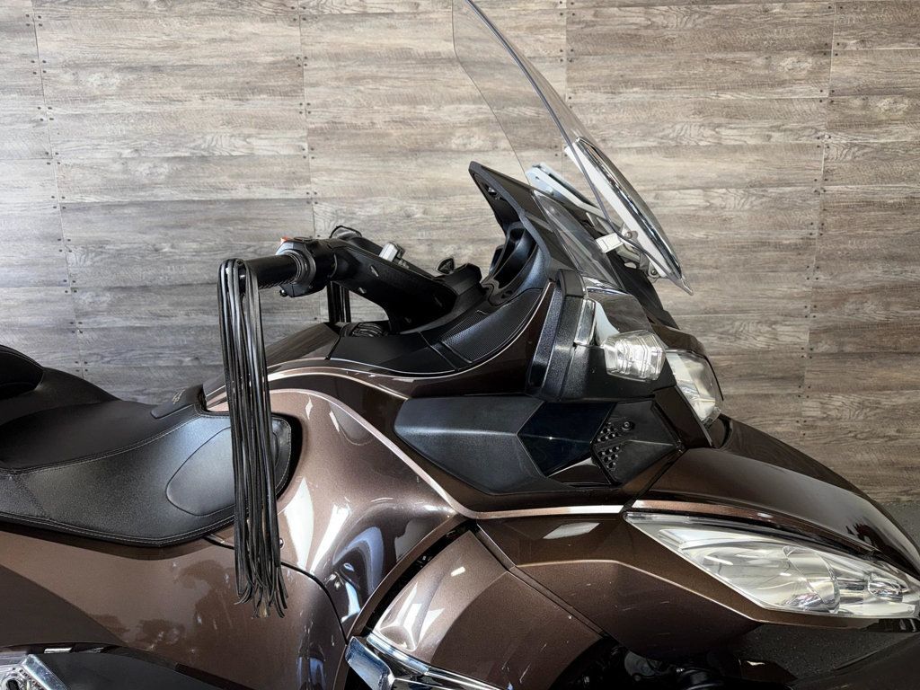 2013 Can-Am Spyder RT SE5 Limited LOW MILES! - 22952080 - 3
