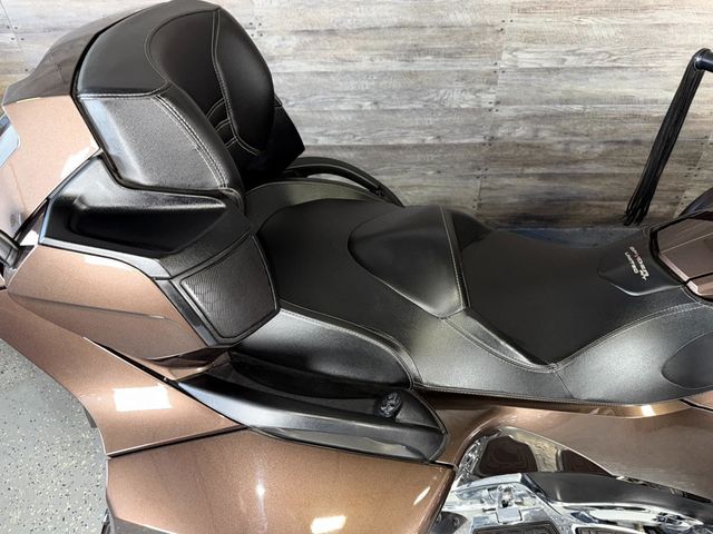 2013 Can-Am Spyder RT SE5 Limited LOW MILES! - 22952080 - 7