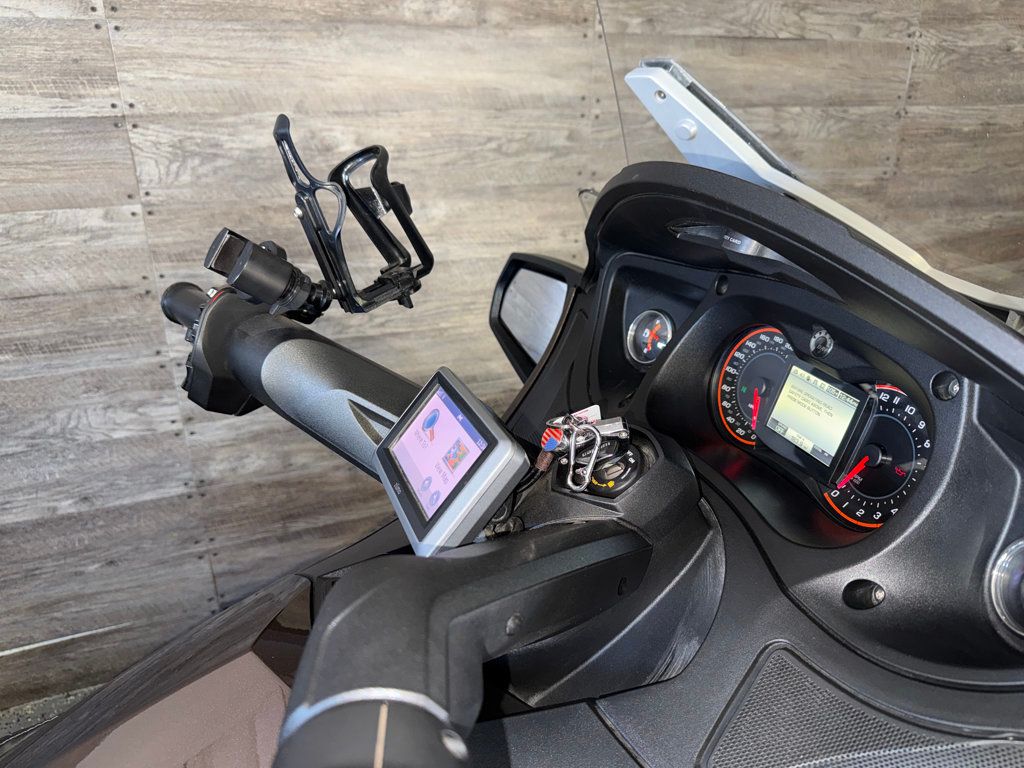 2013 Can-Am Spyder RT SE5 Limited SUPER CLEAN! - 23040702 - 7