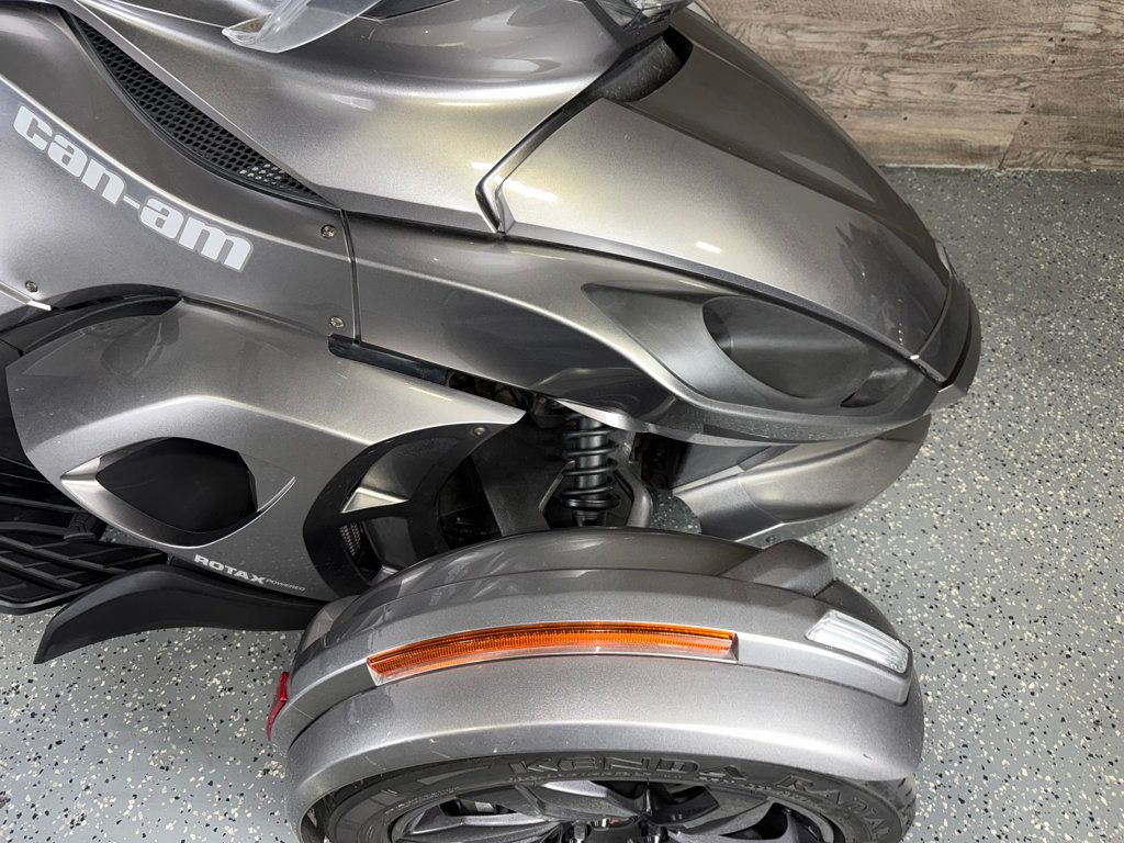 2013 Can-Am Spyder ST-S SE5 SUPER CLEAN! - 23046562 - 4