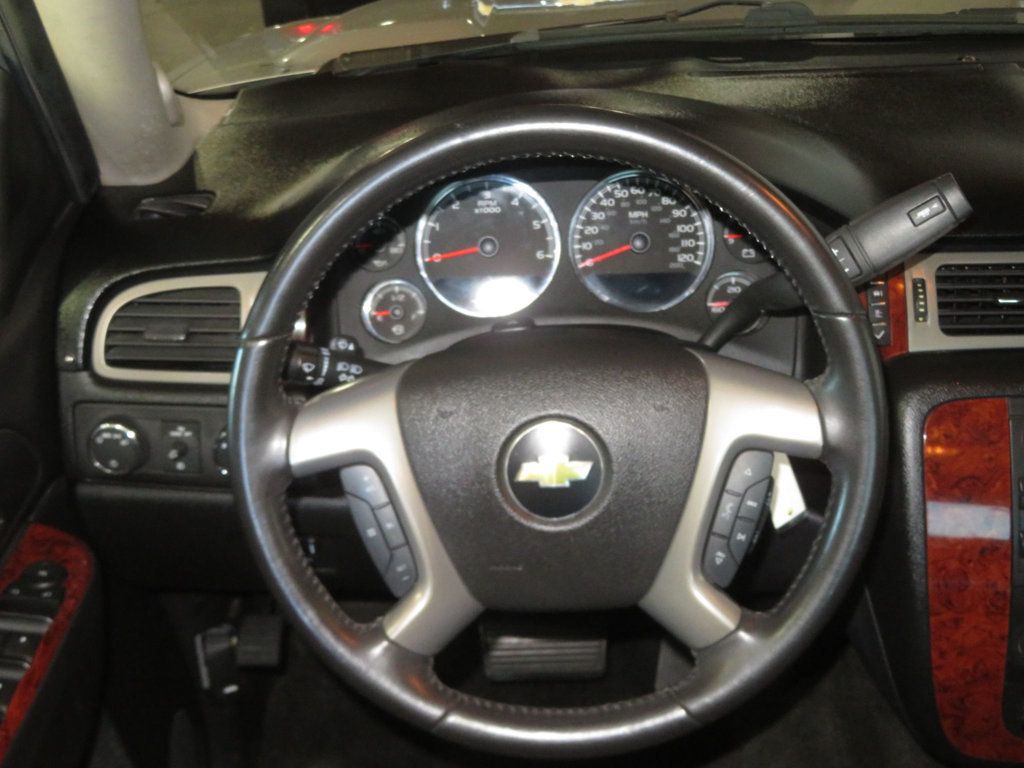 2013 Chevrolet Avalanche 2OWNER AZ TRUCK 4X4 BLACK DIAMOND EDITION LOW MILES  - 22955820 - 37