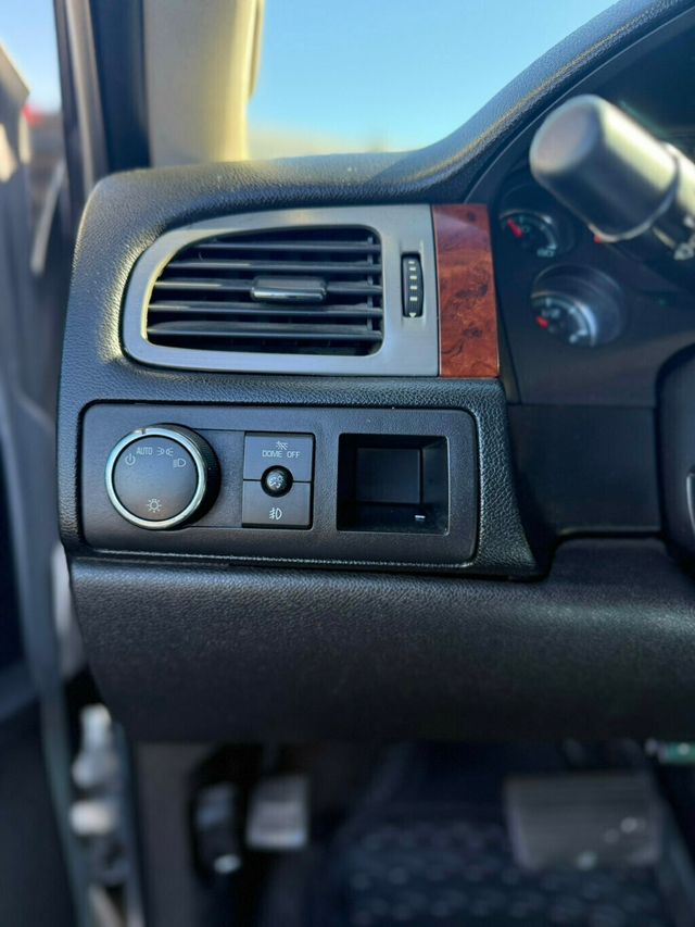 2013 Chevrolet Avalanche 2WD Crew Cab LT - 22972614 - 17