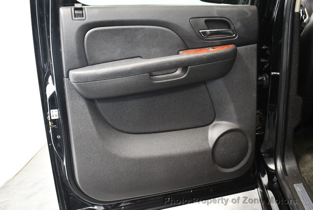 2013 Chevrolet Avalanche 4WD Crew Cab LTZ - 21672383 - 14