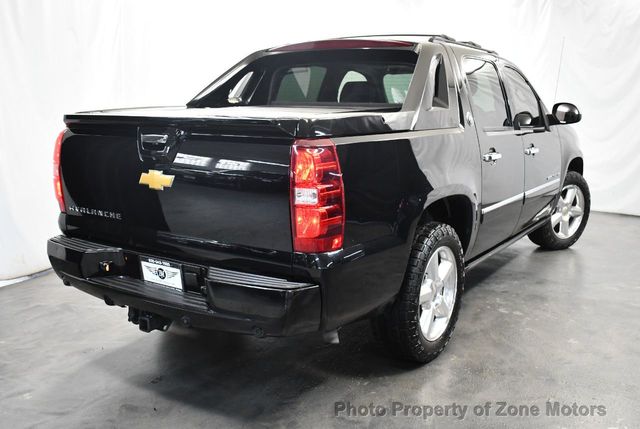 2013 Chevrolet Avalanche 4WD Crew Cab LTZ - 21672383 - 4