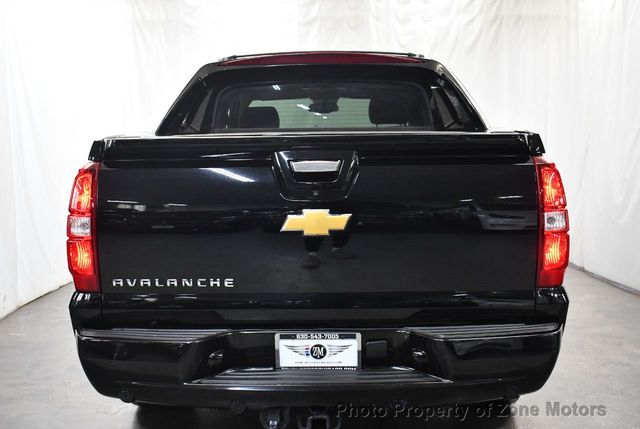 2013 Chevrolet Avalanche 4WD Crew Cab LTZ - 21672383 - 5