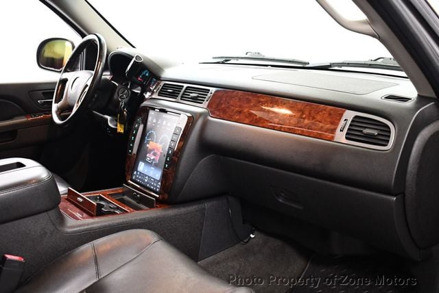 2013 Chevrolet Avalanche 4WD Crew Cab LTZ - 22984712 - 10