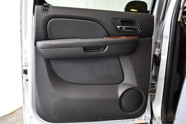 2013 Chevrolet Avalanche 4WD Crew Cab LTZ - 22984712 - 21