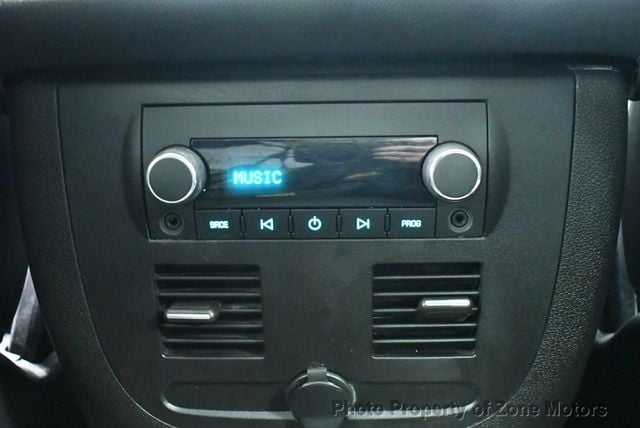 2013 Chevrolet Avalanche 4WD Crew Cab LTZ - 22984712 - 23