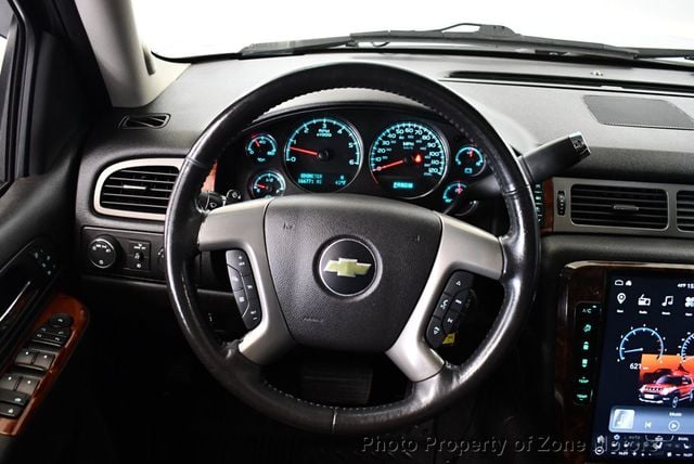 2013 Chevrolet Avalanche 4WD Crew Cab LTZ - 22984712 - 28