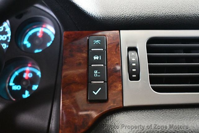 2013 Chevrolet Avalanche 4WD Crew Cab LTZ - 22984712 - 40