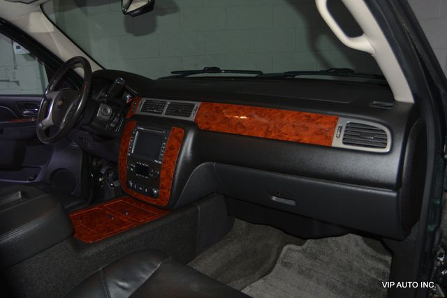 2013 Chevrolet Avalanche 4WD Crew Cab LTZ - 22921309 - 11