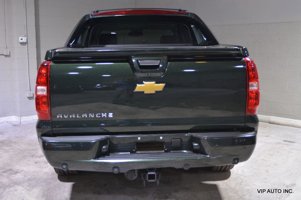 2013 Chevrolet Avalanche 4WD Crew Cab LTZ - 22921309 - 36