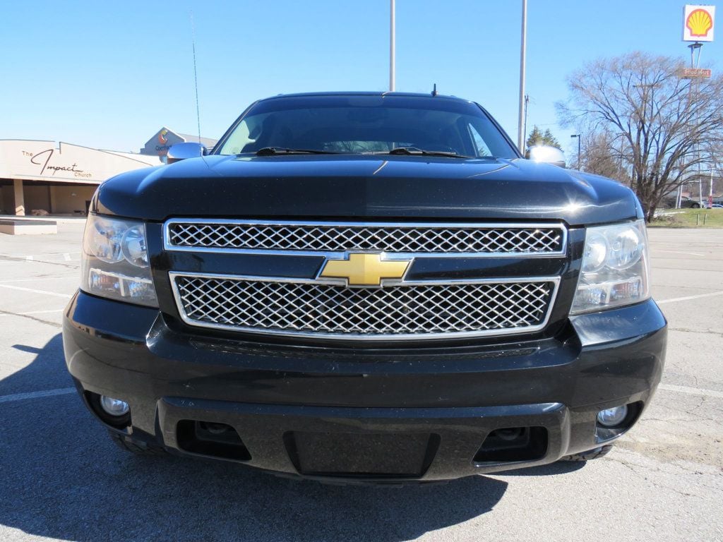 2013 Chevrolet Avalanche 4WD Crew Cab LTZ - 22776329 - 1