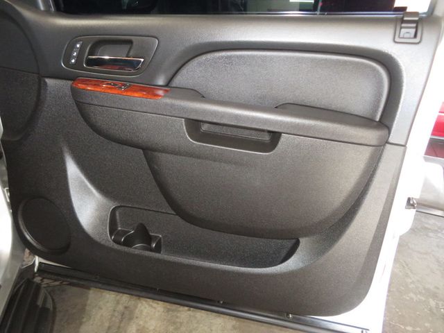 2013 Chevrolet Avalanche LTZ BLACK DIAMOND EDITION 4X4 AVALANCHE LIFTED EXTRA CLEAN  - 22992490 - 31