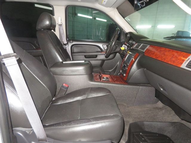 2013 Chevrolet Avalanche LTZ BLACK DIAMOND EDITION 4X4 AVALANCHE LIFTED EXTRA CLEAN  - 22992490 - 32